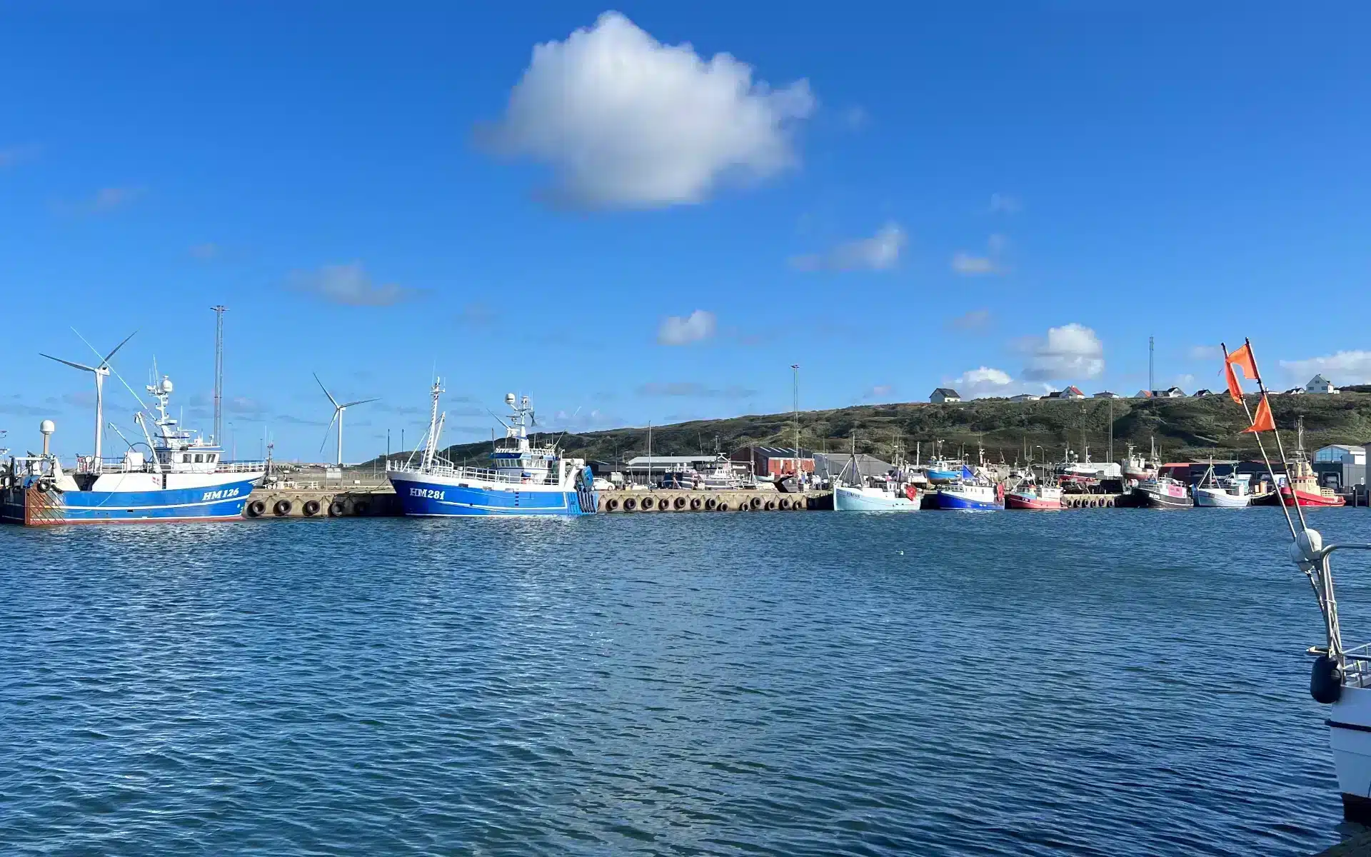 Produktion og distribution af skandinavisk seafood, Hanstholm Havn, Fiskekuttere